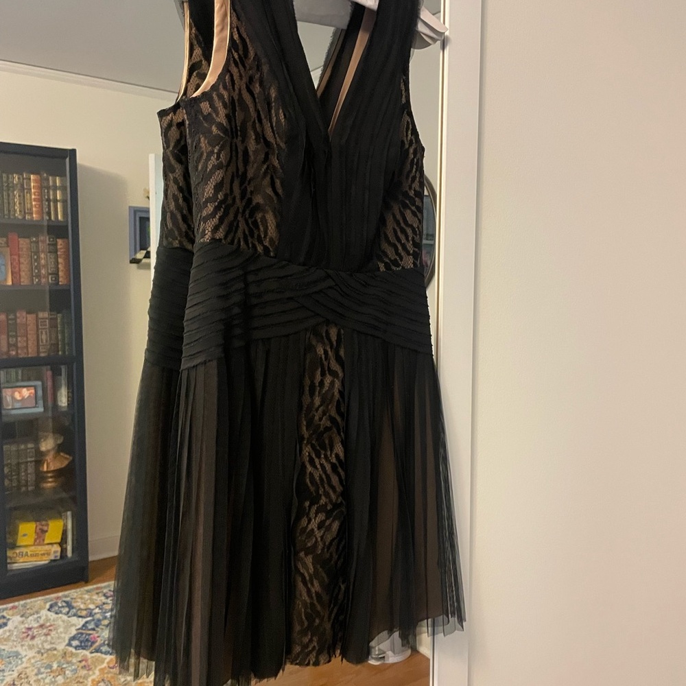 BCBGMaxAzria Black and Tan Patterned Mini Dress